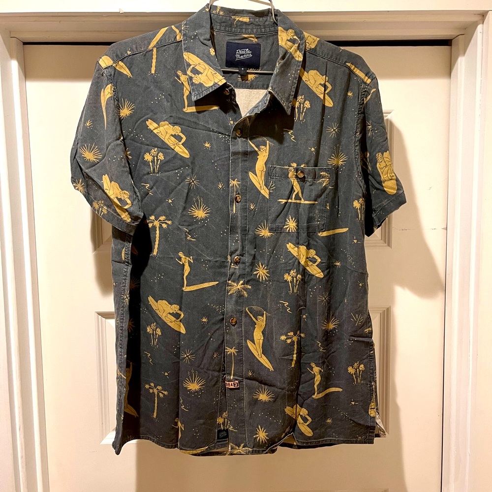 Deus ex machina naked lady surfing short sleeve